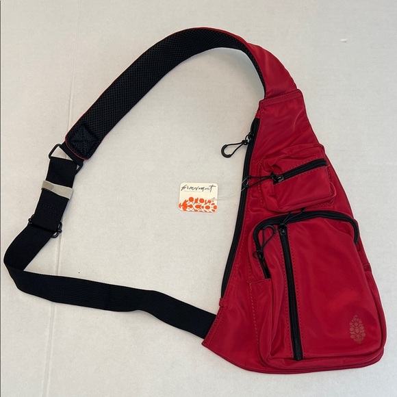 FREE PROPLE MOVEMENT RENEGADE SLING BAG RED NEW WITH TAGS - Picture 2 of 14